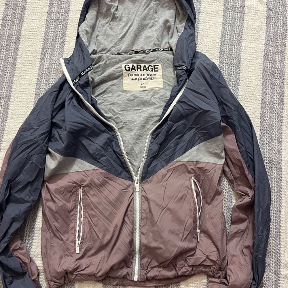 Wind breaker